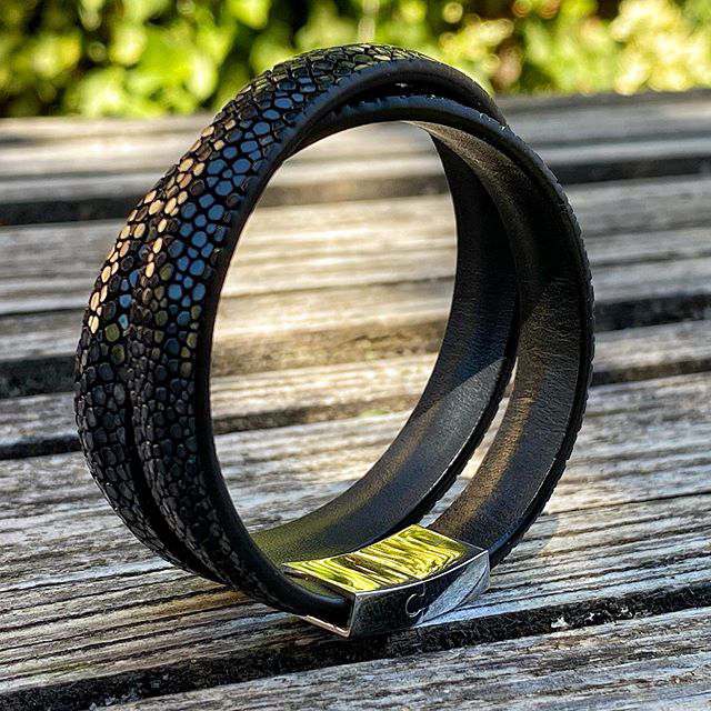 https://www.atelier-de-la-foret.fr/bracelets/389-bracelet-galuchat.html